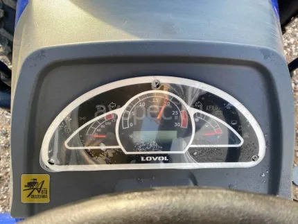 Трактор Lovol TE 244 HT с отвалом